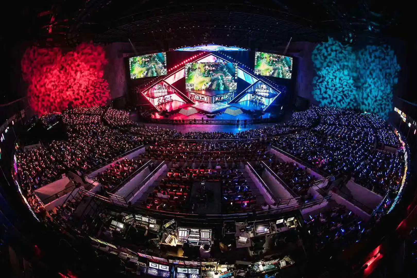 英雄联盟官方发布S15主题曲预告片，引爆全球玩家期待